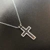 2 delt Kors med kæde, sølv og sort