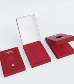 Bibelen på Hverdagsdansk 2024, Vinrød, kunstlæder