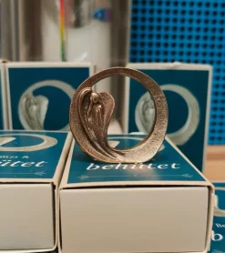 BronzeEngel, Beskyttet og bevaret, Mini