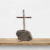 Bronzekors på lavasten, 16 cm