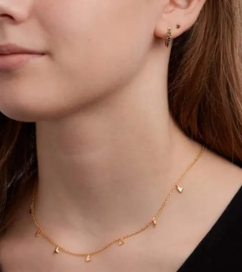 By Gabay, Halskæde med 8 små hjerter, guld