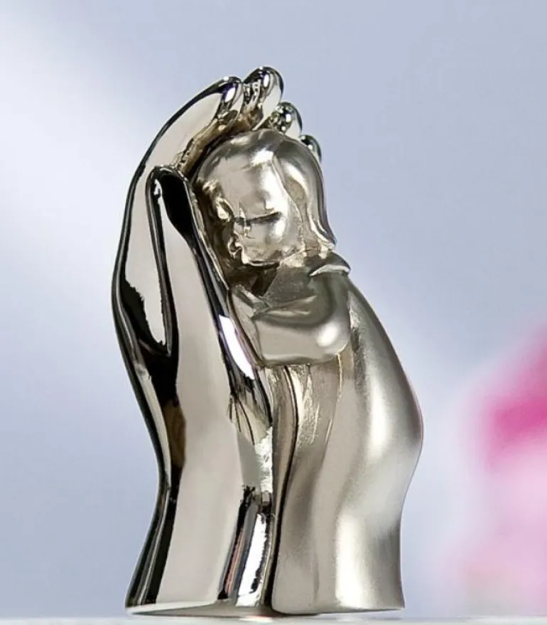 Figur: Barn i Guds hånd