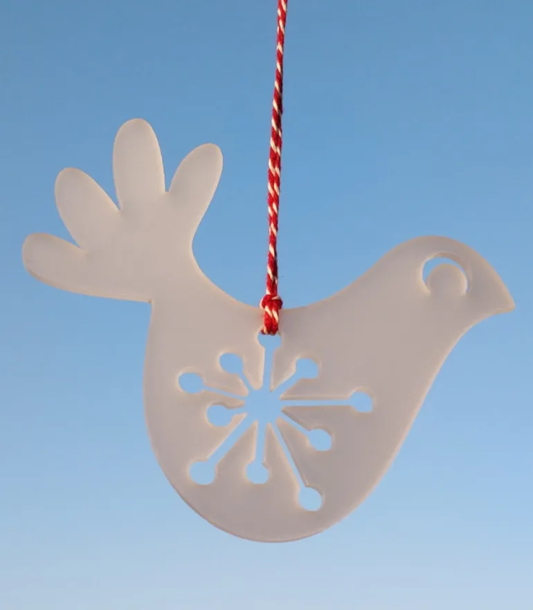 Fredsdue ophæng i akryl, af Josephine Blay