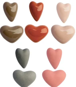 Hjerte i stentøj, Ass. farver