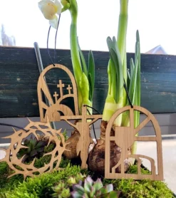 Jesu Korsfæstelse Påskeophæng, Eg