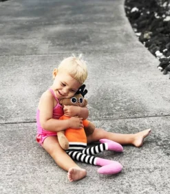 KAI dukke, orange, 60 cm