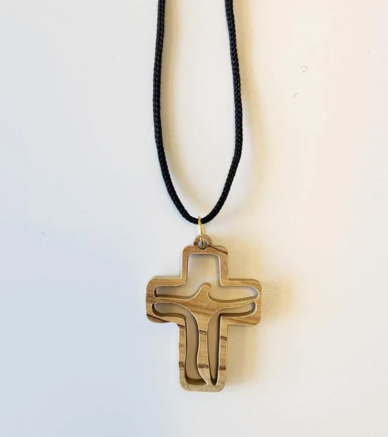 Kors med Kristus, oliventræ – 4 cm