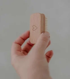 Lille neglebørste med hjerte