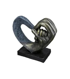 Skulptur, Hjerte med barn og voksen hænder