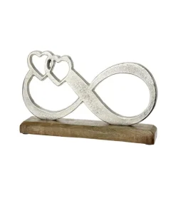 Skulptur med evighedstegn og to hjerter